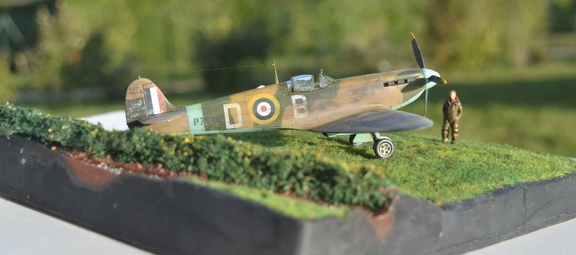 Spitfire Mk II Monogram-5