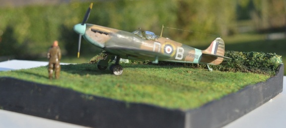 Spitfire Mk II Monogram-3